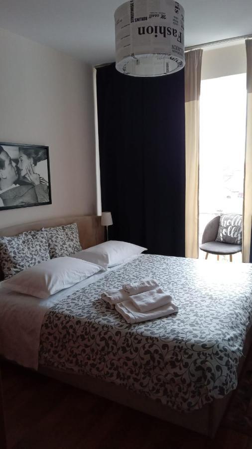 Cosy Central Apartment Bucarest Exterior foto