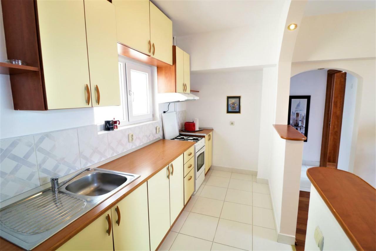 Cosy Central Apartment Bucarest Exterior foto